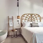 Villa Etheria Luxury & *