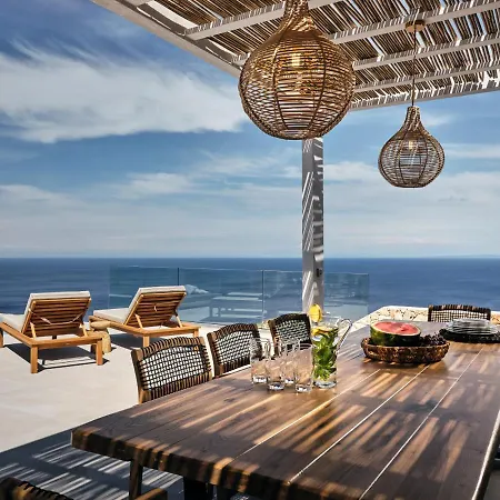 Etheria Luxury & * 아기오스니콜라우스
